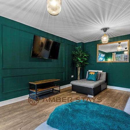 Spacious 5 Bed House In Reading By Amber Stays, Perfect For Business & Contractors, Sleeps 12! Exterior foto