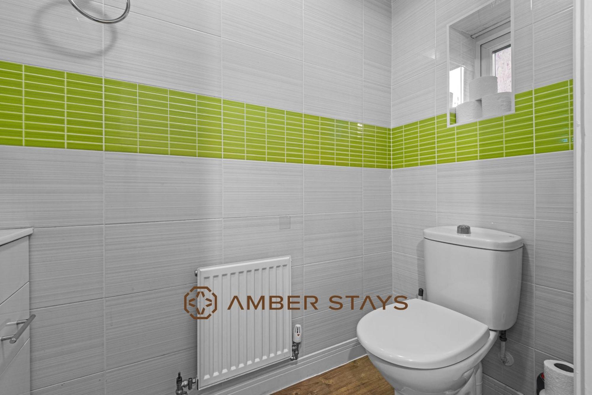 Spacious 5 Bed House In Reading By Amber Stays, Perfect For Business & Contractors, Sleeps 12! Exterior foto