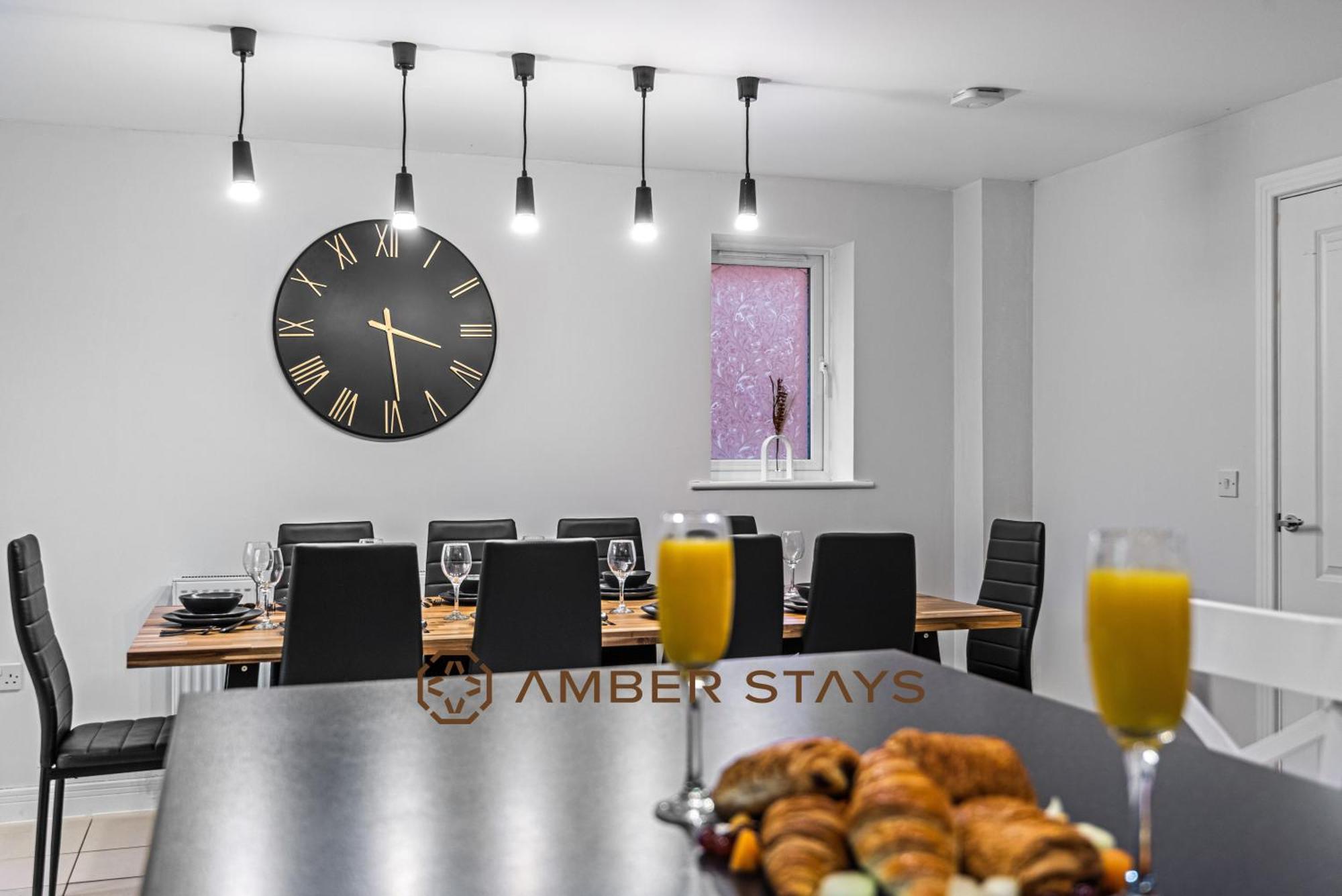 Spacious 5 Bed House In Reading By Amber Stays, Perfect For Business & Contractors, Sleeps 12! Exterior foto